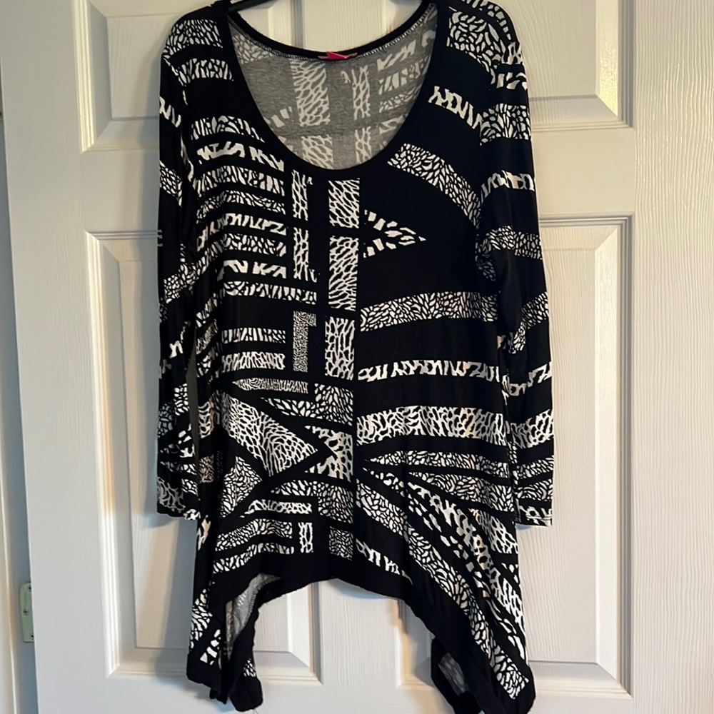 Black and white animal print top